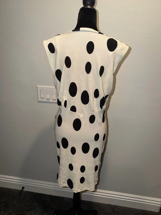 Zara White Midi Dress with Black Polka Dots - Picture 5 of 7